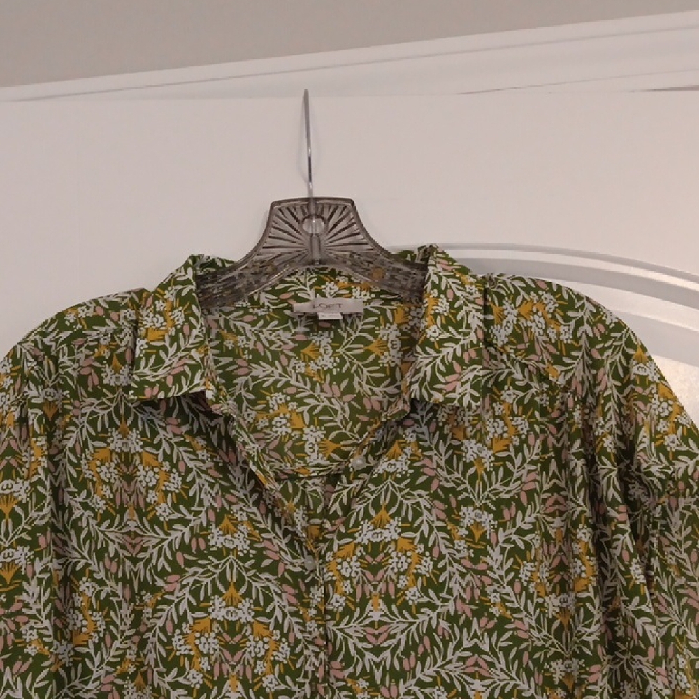 Top - Picture 2 of 9